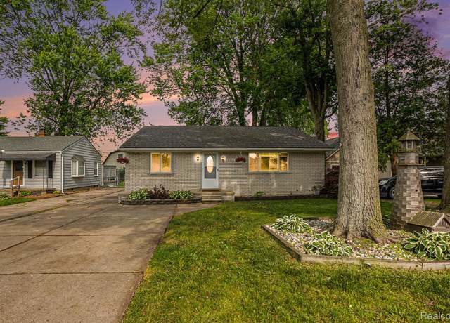 Property at 38336 Mallast St, Harrison Township, MI 48045, 3 beds, 1.5 baths
