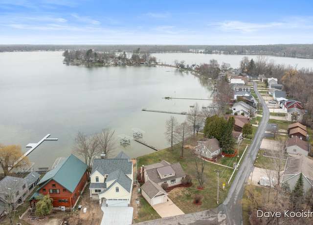 Property at 10780 Shady Lane Dr, Middleville, MI 49333, 3 beds, 2 baths