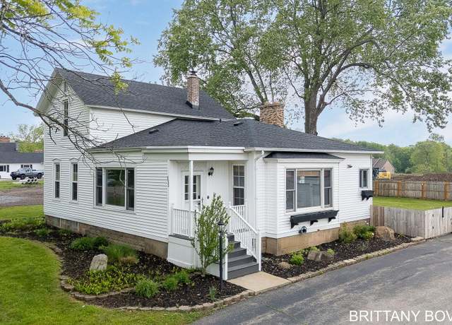 Property at 5622 Wing Ave SE, Kentwood, MI 49512, 3 beds, 1.5 baths