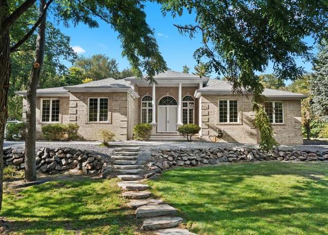 Property at 2950 High Hillcrest Dr, Howell, MI 48843, 4 beds, 3.5 baths