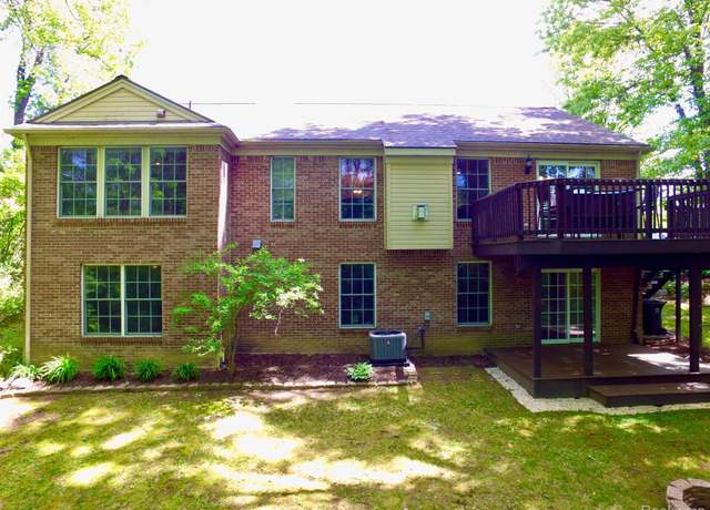 Property at 21808 Celestial Cir, Pinckney, MI 48169, 4 beds, 3 baths