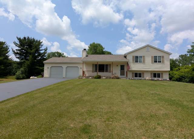 Property at 4005 Indian Camp Trl, Howell, MI 48855, 3 beds, 2 baths