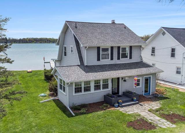 Property at 447 Paradise Ln, Horton, MI 49246, 2 beds, 2 baths