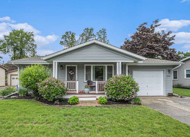 Property at 1120 Oakwood Dr, Sturgis, MI 49091, 2 beds, 1.5 baths
