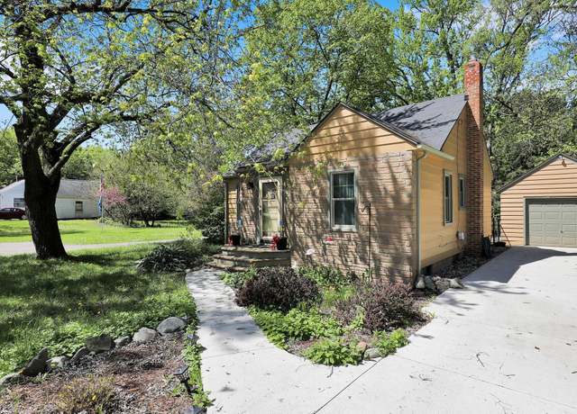 Property at 1001 N Waverly Rd, Lansing, MI 48917, 2 beds, 1 bath