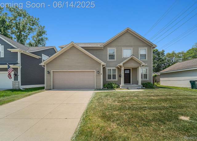 Property at 4715 Mandalay Ave, Royal Oak, MI 48073, 4 beds, 2.5 baths