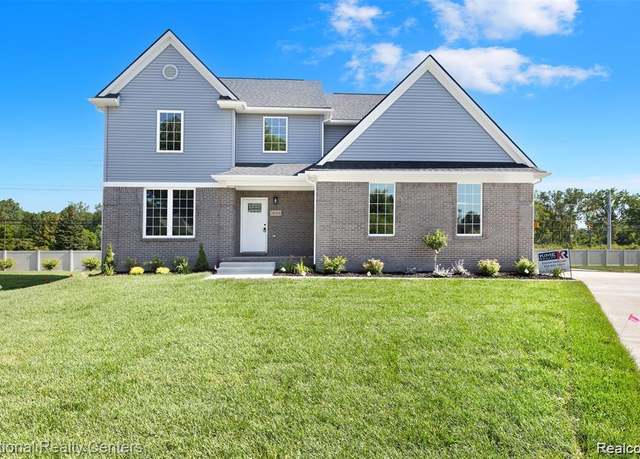 Property at 26328 Silver Creek Dr, Brownstown, MI 48134, 4 beds, 2.5 baths
