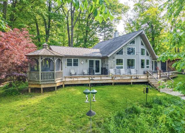 Property at 620 W Warren Woods Rd, Galien, MI 49113, 3 beds, 2 baths