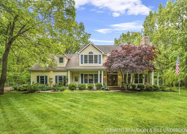 Property at 6312 Silver Lake Dr, Saugatuck, MI 49453, 5 beds, 4.5 baths
