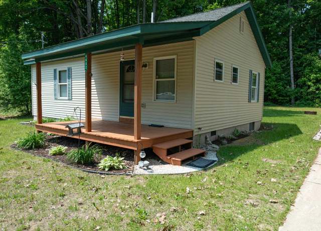 Property at 4862 E Circle Dr NE, Kalkaska, MI 49646, 2 beds, 1 bath