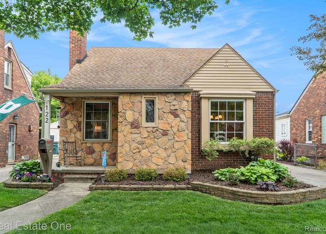 Property at 122 N Wilson Ave, Royal Oak, MI 48067, 3 beds, 1 bath