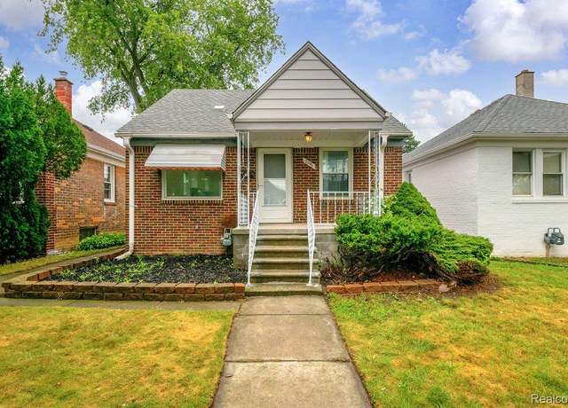 Property at 1046 Mollno St, Wyandotte, MI 48192, 3 beds, 1 bath