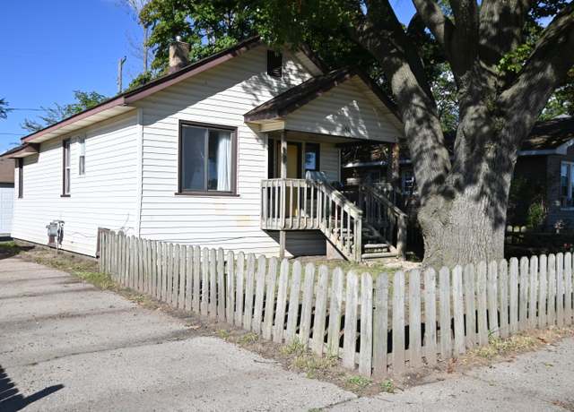Property at 1130 E Laketon Ave, Muskegon, MI 49442, 4 beds, 1 bath