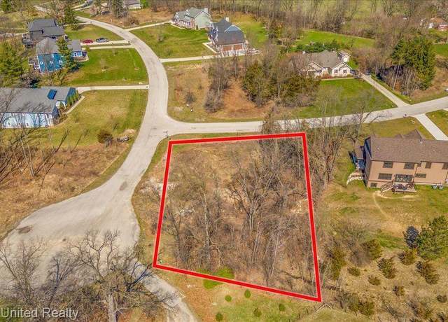 Property at 10537 Oak Forest Dr, South Lyon, MI 48178