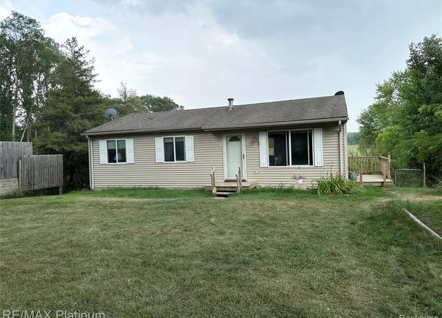 Property at 5741 Crandall Rd, Howell, MI 48855, 3 beds, 2 baths