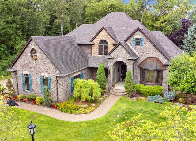 Property at 38293 Trillium Pl, Harrison Charter Township, MI 48045, 4 beds, 3.5 baths