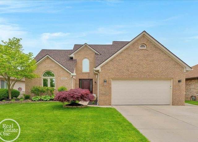 Property at 49204 Stratford Dr, Chesterfield, MI 48047, 5 beds, 3.5 baths