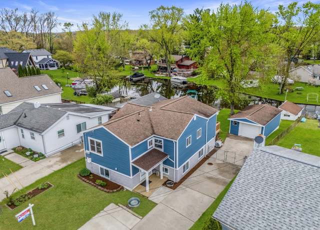 Property at 9136 Buckingham St, White Lake, MI 48386, 4 beds, 2 baths