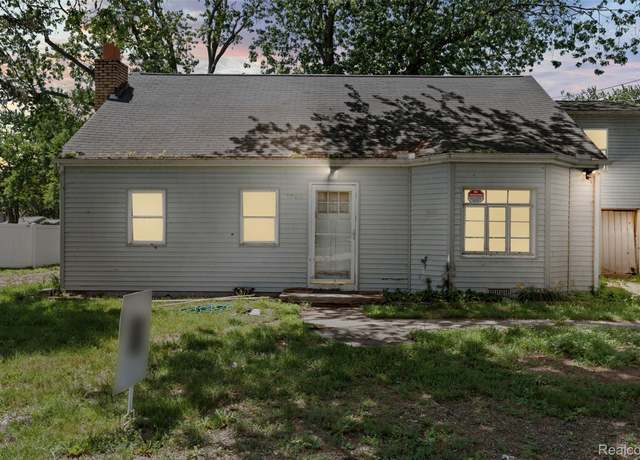Property at 7700 Beachway Dr, Monroe, MI 48161, 4 beds, 1 bath