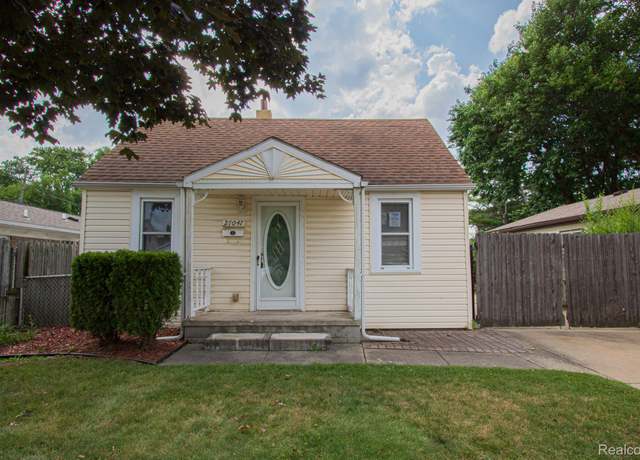 Property at 27047 Nanton St, Madison Heights, MI 48071, 3 beds, 1 bath