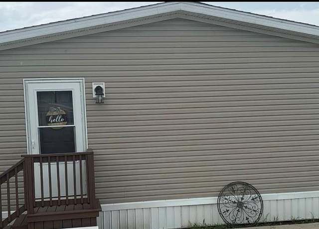 Property at 14151 Washington Dr, Plymouth, MI 48170, 3 beds, 2 baths