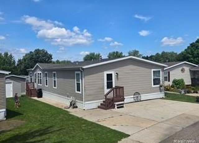 Property at 14151 Washington Dr, Plymouth, MI 48170, 3 beds, 2 baths