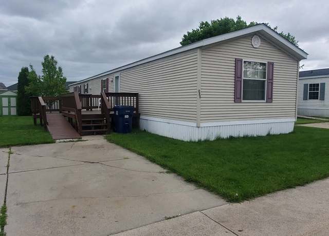 Property at 5232 E Broadway, Mt Pleasant, MI 48858, 3 beds, 2 baths