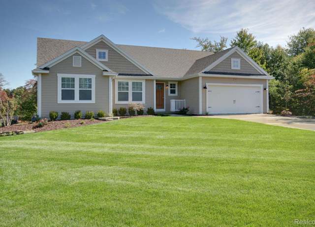 Property at 17110 Country Dr, Manchester Township, MI 48158, 2 beds, 2 baths