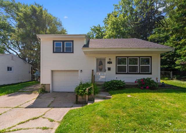Property at 146 Grant St, Grand Blanc, MI 48439, 3 beds, 1.5 baths