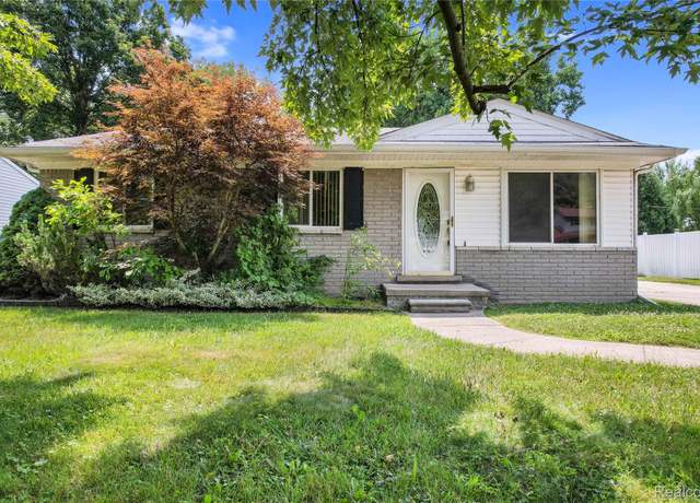 Property at 48118 Forbes St, Chesterfield, MI 48047, 3 beds, 1 bath
