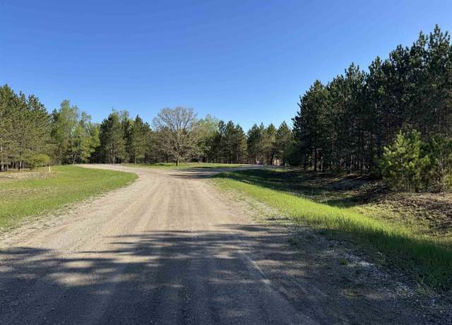 Property at 11882 Country Acres Dr, Interlochen, MI 49643