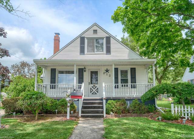 Property at 213 Morrell St, Yale, MI 48097, 3 beds, 2 baths