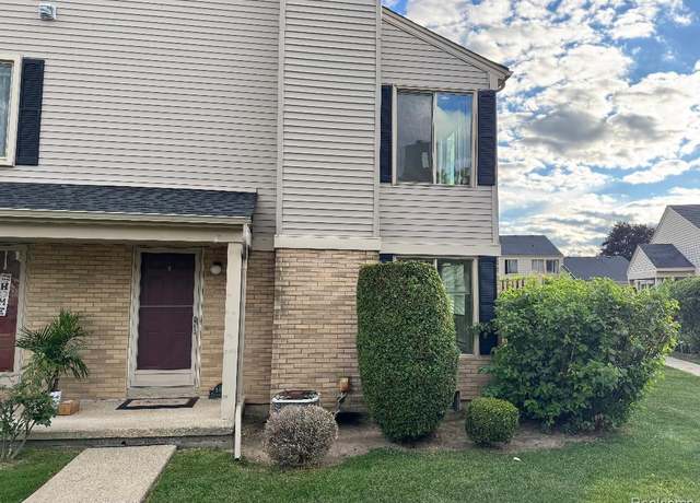 Property at 44613 Connecticut Ct, Clinton Charter Township, MI 48038, 2 beds, 1.5 baths