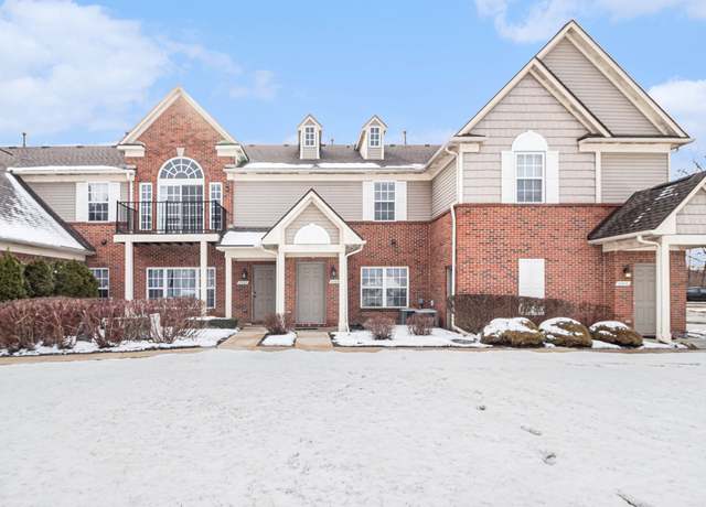 Property at 27636 Hidden Oaks Dr, Trenton, MI 48183, 2 beds, 2 baths