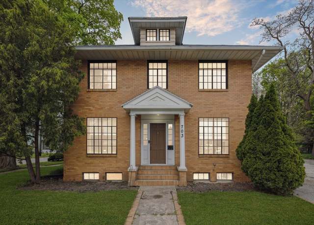 Property at 703 E Court St, Flint, MI 48503, 6 beds, 3 baths