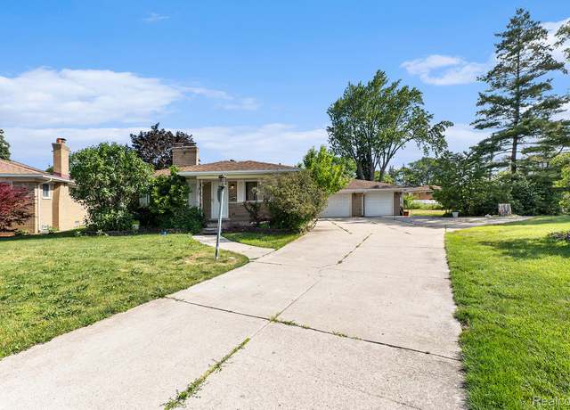 Property at 29242 Lorraine Ave, Warren, MI 48093, 3 beds, 2 baths