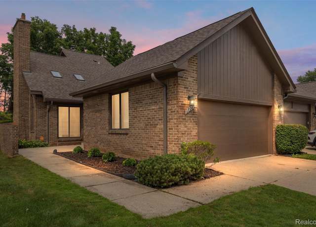 Property at 16281 Pine Ridge Dr N, Fraser, MI 48026, 3 beds, 3 baths