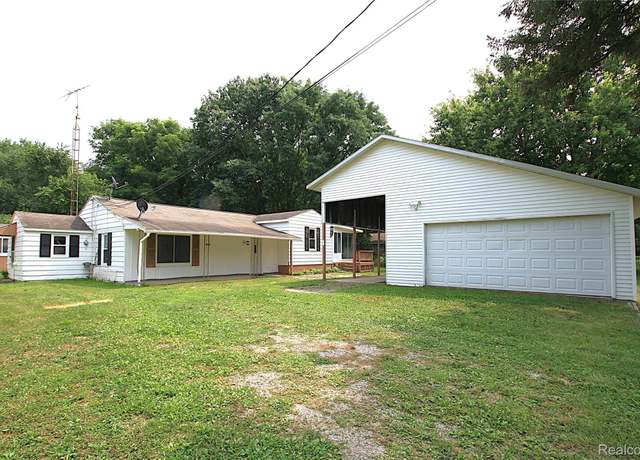 Property at 5964 Kader Dr, Flint, MI 48506, 3 beds, 1 bath