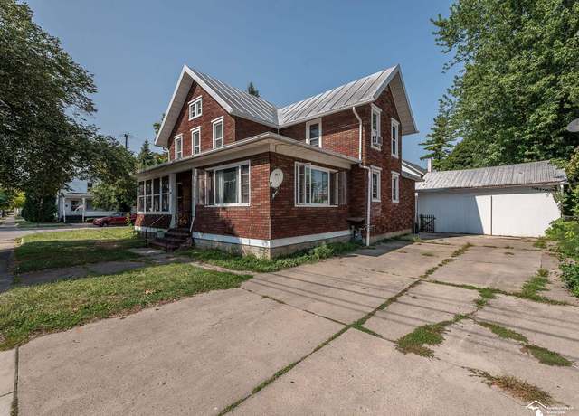 Property at 228 W Third St, Monroe, MI 48161, 4 beds, 2 baths