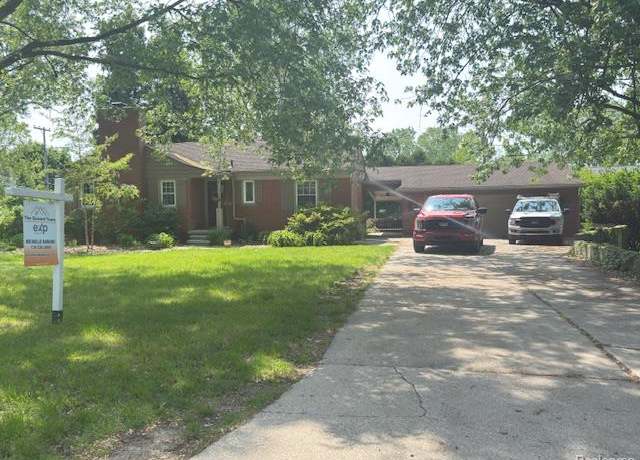 Property at 24530 Hickory Dr, Grosse Ile, MI 48138, 3 beds, 2 baths