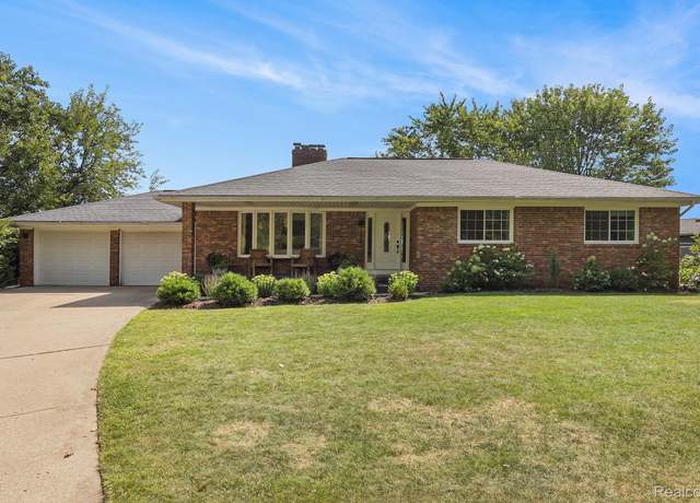 Property at 11332 Denton Hill Rd, Fenton, MI 48430, 3 beds, 2.5 baths