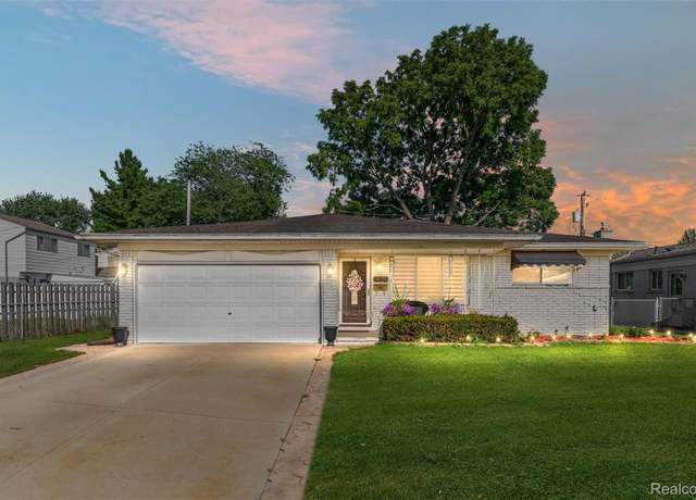 Property at 34126 Foxboro Rd, Sterling Heights, MI 48312, 3 beds, 2.5 baths