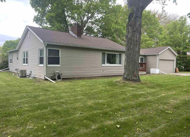 Property at 105 Coventry Ct, Midland, MI 48642, 3 beds, 2 baths