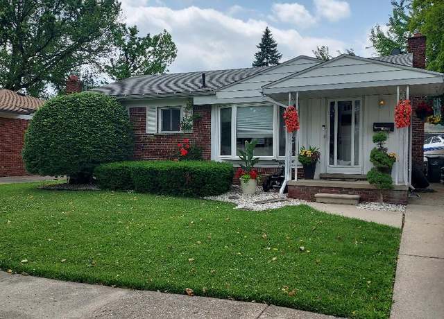 Property at 29112 Elmwood Ct, St Clair Shores, MI 48081, 3 beds, 1.5 baths