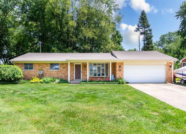 Property at 38424 Chartier St, Harrison Township, MI 48045, 3 beds, 1.5 baths