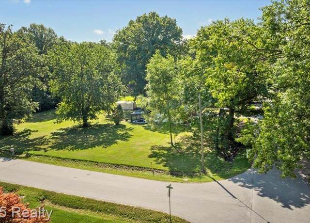 Property at 20223 Newman Dr, Brownstown Charter Township, MI 48183