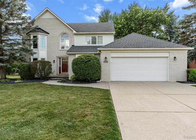 Property at 2896 Chippewa Ct, Troy, MI 48085, 4 beds, 3.5 baths