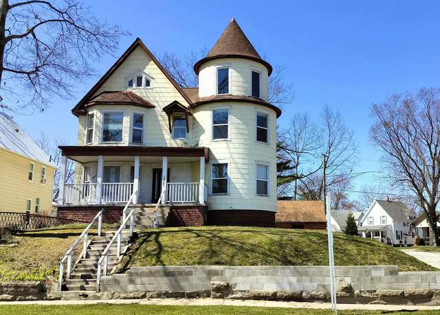 Property at 3903 Electric Ave, Port Huron, MI 48060, 5 beds, 4 baths