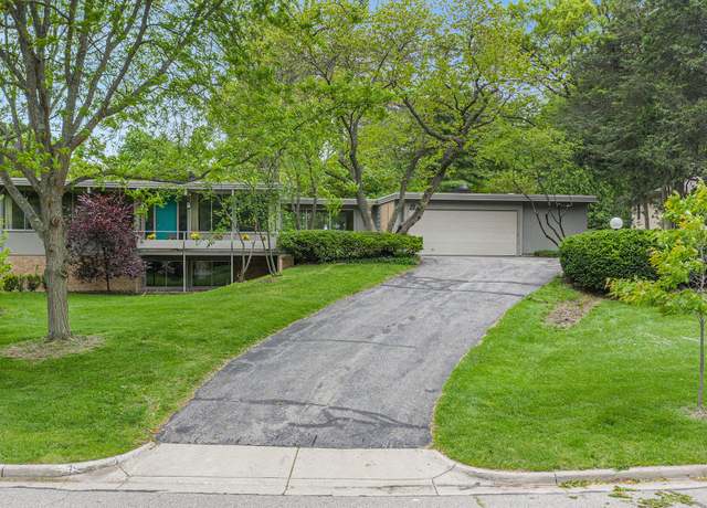 Property at 19 Heatheridge St, Ann Arbor, MI 48104, 5 beds, 3 baths