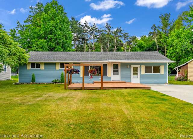 Property at 6761 Mels Dr, Ruby, MI 48049, 3 beds, 1 bath